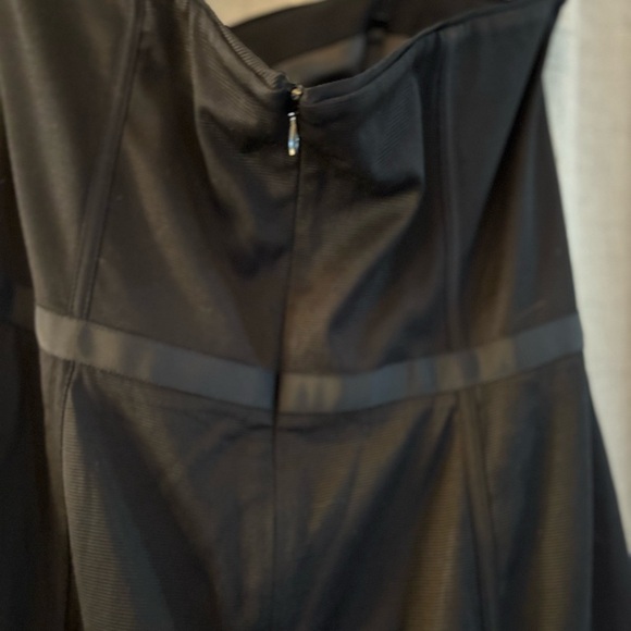 WHITE HOUSE BLACK MARKET BLACK STRAPLESS DRESS SIZE 12. Bow With Ruffled Bottom - Picture 6 of 8